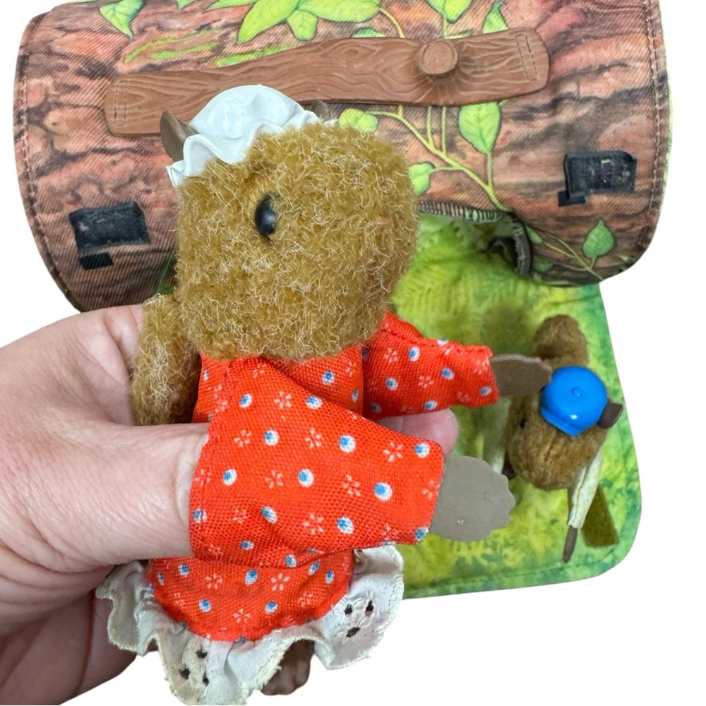 Vintage Fisher Price Woodsey’s Log Squirrel Family 1979 - Picture 4 of 10